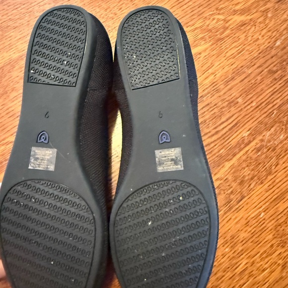 Rothy's Women's Black and Blue Flats - Picture 2 of 6